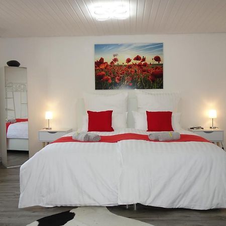 Happy-Homes Red - Up To 5 - Kueche - W-Lan - Netflix - Honig - Terrasse Altenstädt Extérieur photo
